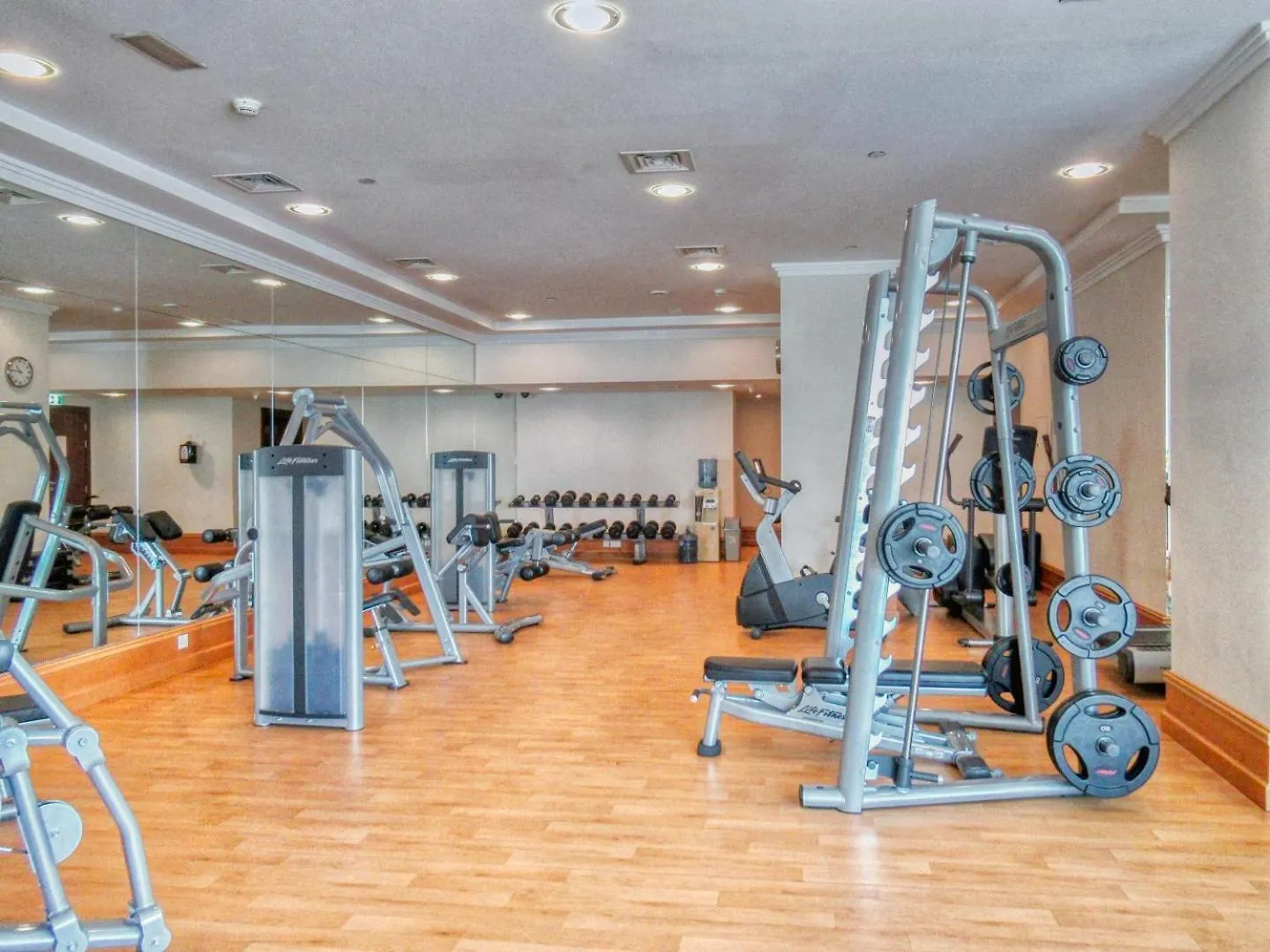 Artistic Retreat In Jbr With Private Beach Access Dubai United Arab Emirates