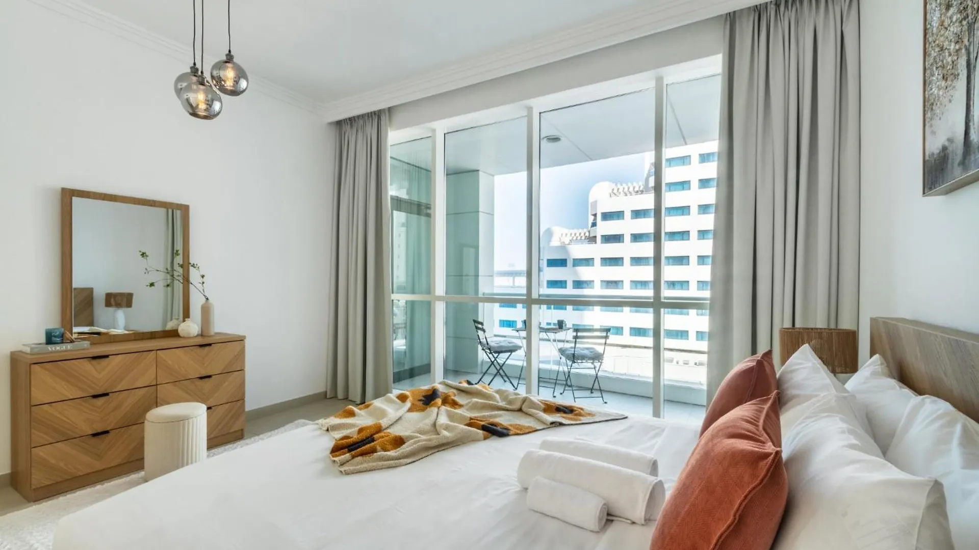 Artistic Retreat In Jbr With Private Beach Access Dubai Apartment