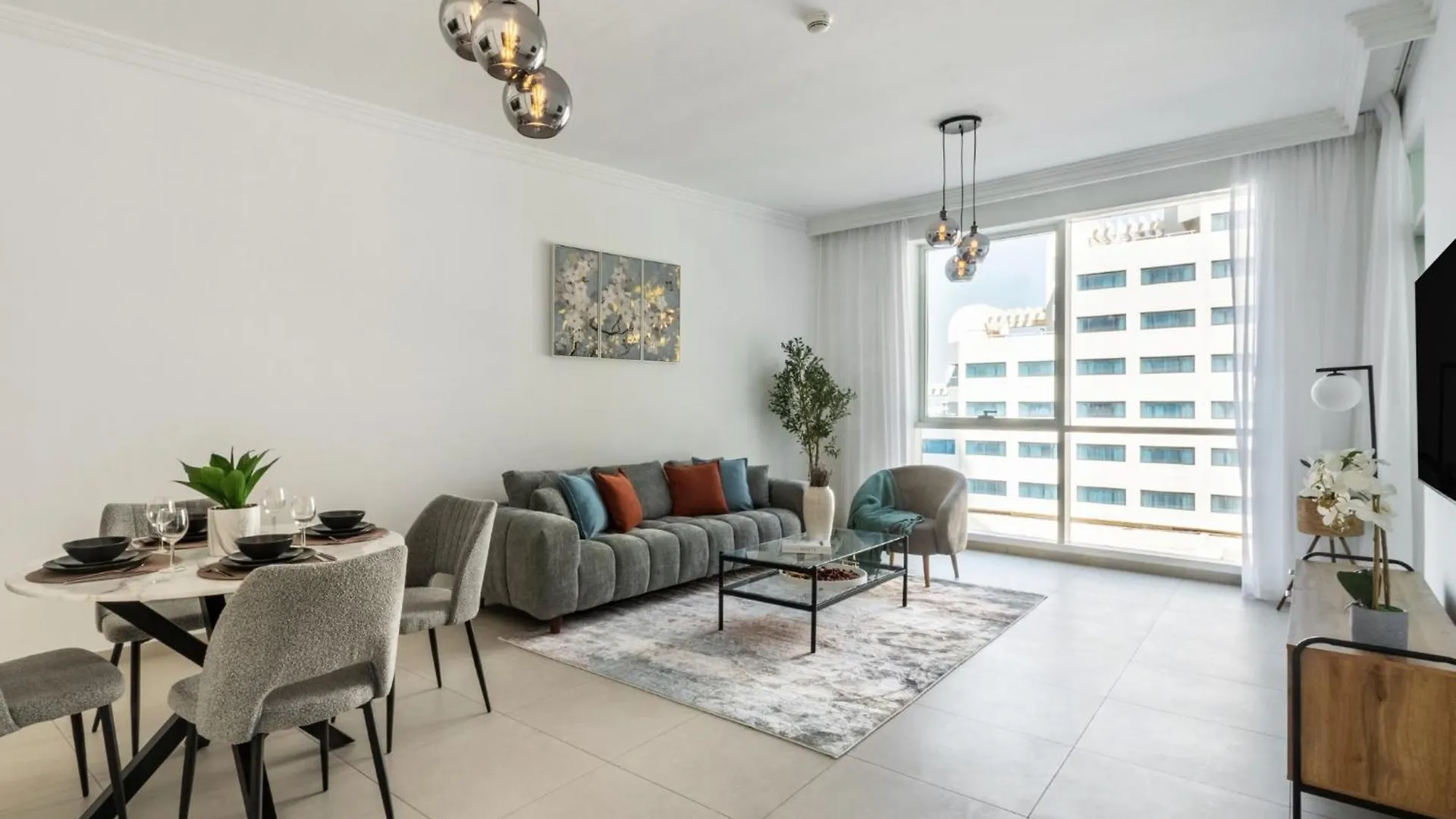Artistic Retreat In Jbr With Private Beach Access Dubai 0*,